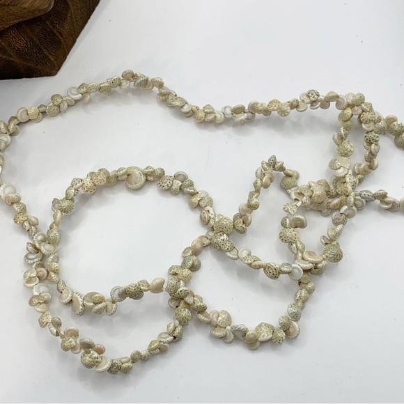 Vtg snail shell necklace tiny spiral button top seashell nautical long strand - Picture 2 of 4
